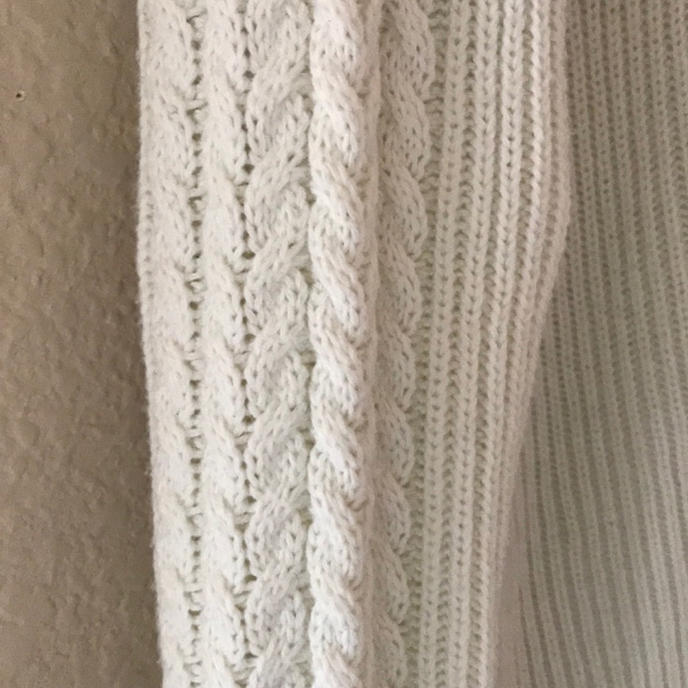 Sweater - Picture 4 of 6